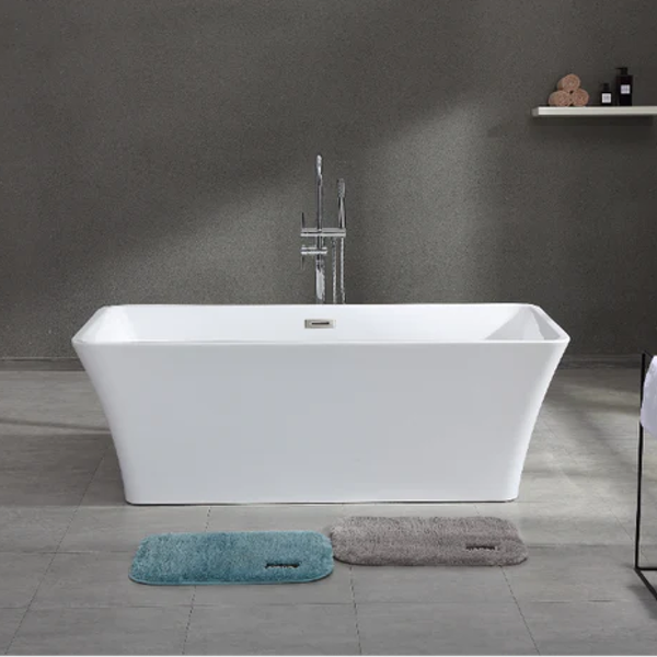 Luxury White freestanding bath UK